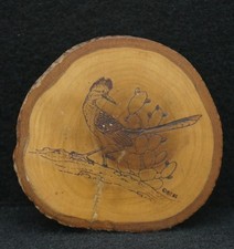 WB01132 VINTAGE 1982  ROAD RUNNER  WOOD ENGRAVED BELT BUCKLE