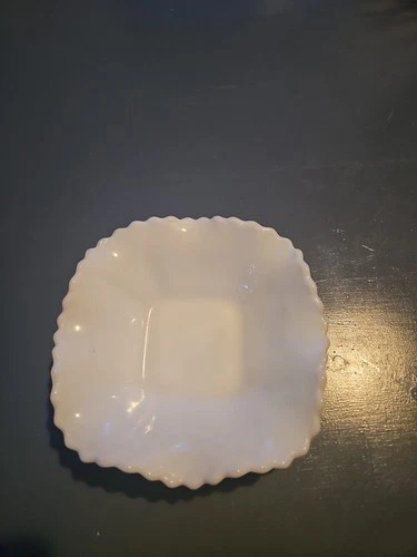 Milk Glass Bowl/ Candy Dish Vintage Ruffeled Scalloped Edge