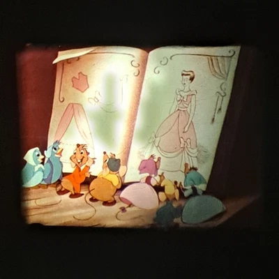 Super 8mm - Walt Disney - Cinderella's Surprise Dress - Sound - 200ft - Bild 1 von 4