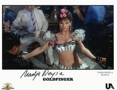 Nadja Regin+ - seltenes original signiertes Großfoto - ''GOLDFINGER''