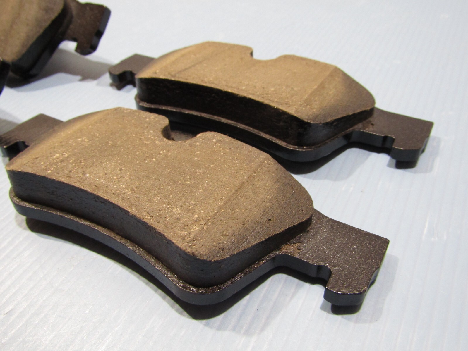 GENUINE MERCEDES ML GL R W164 X164 W251 REAR BRAKE PAD SET  