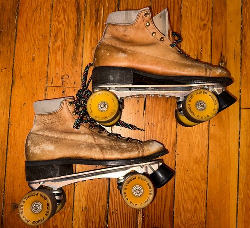 Vtg Skates on Haight Roller Skates Sure-Grip Jogger Powell Bones wheels - Picture 4 of 12