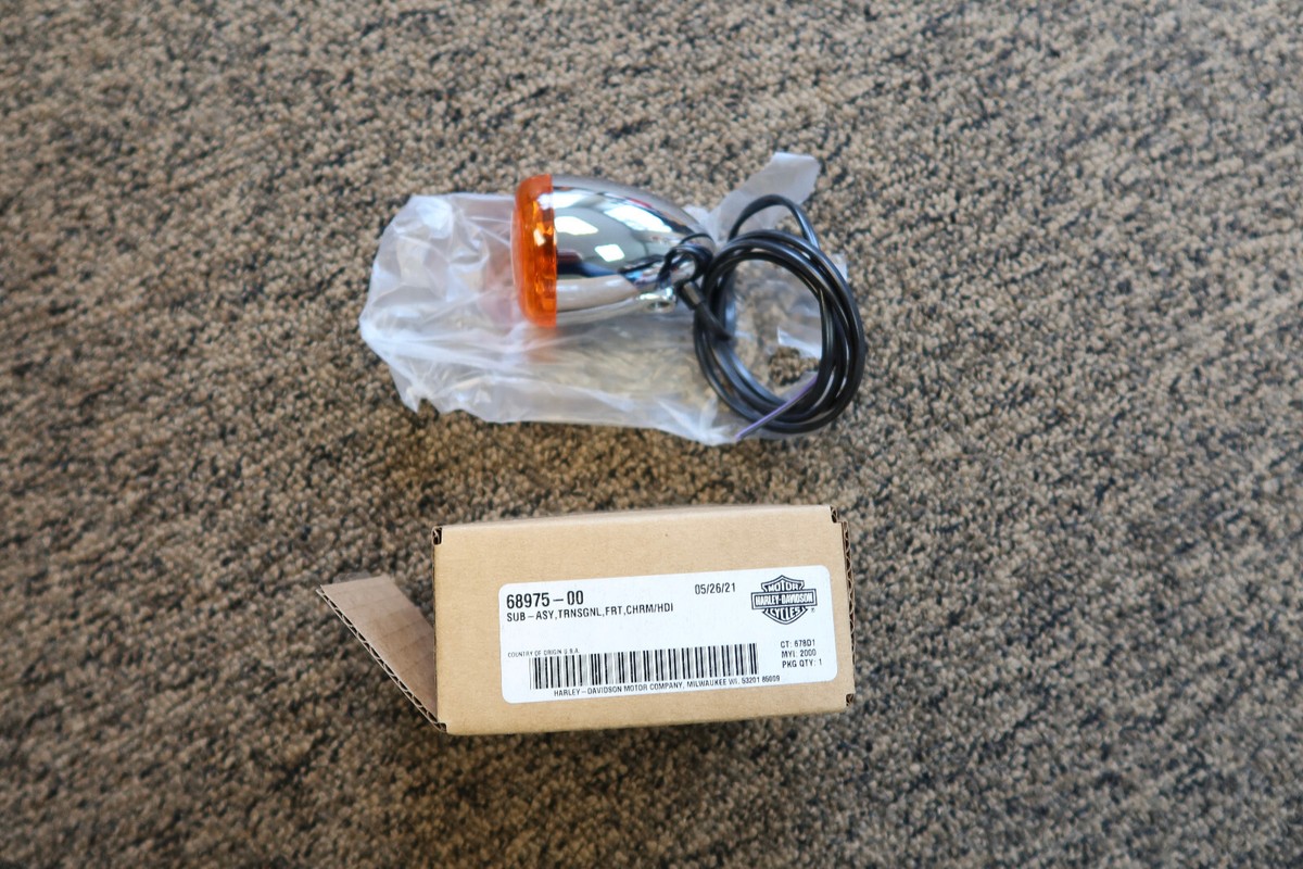 Harley Davidson OEM Front Turn Signal Assembly # 68975-00