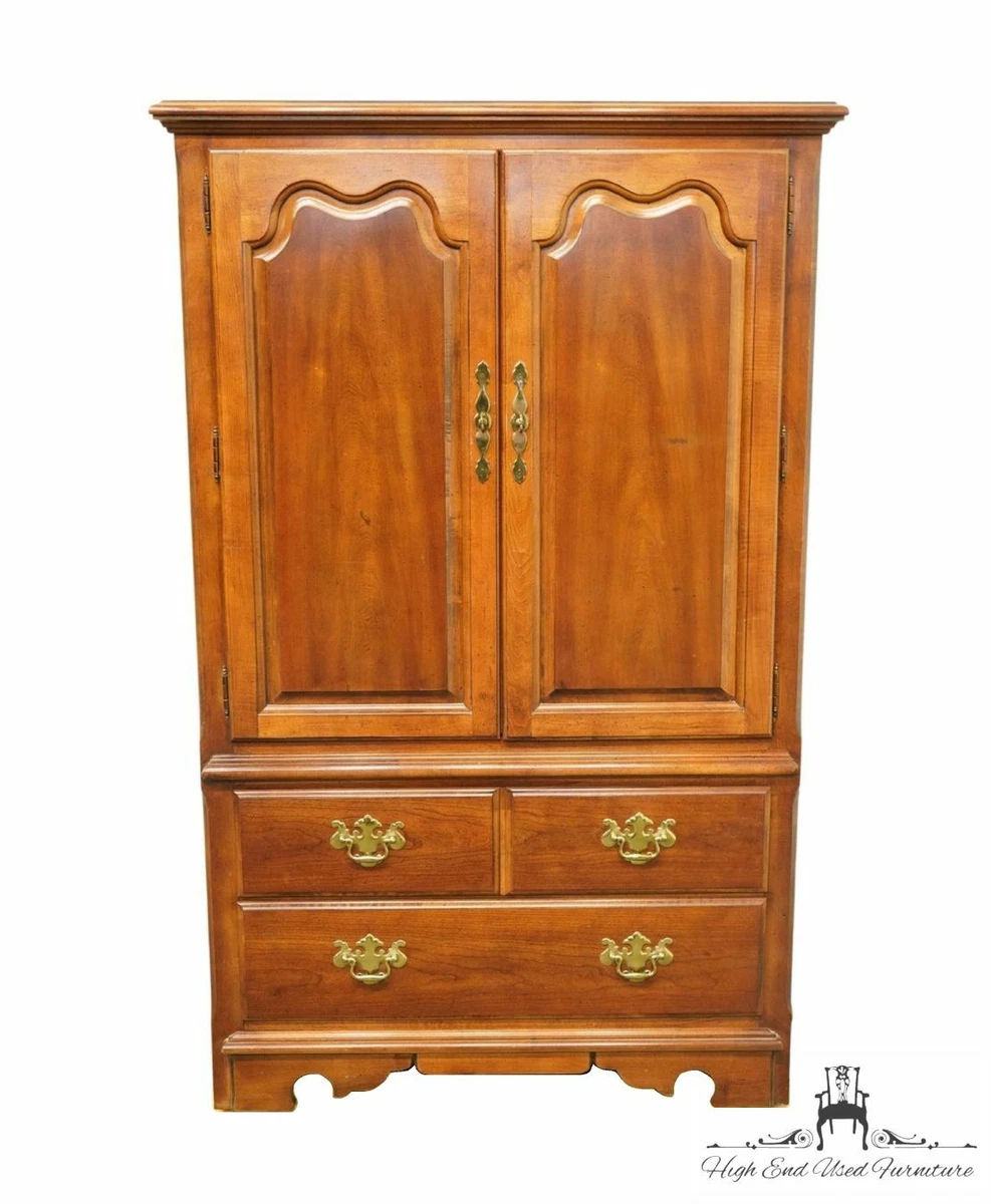 THOMASVILLE FURNITURE Winston Court Solid Cherry 38