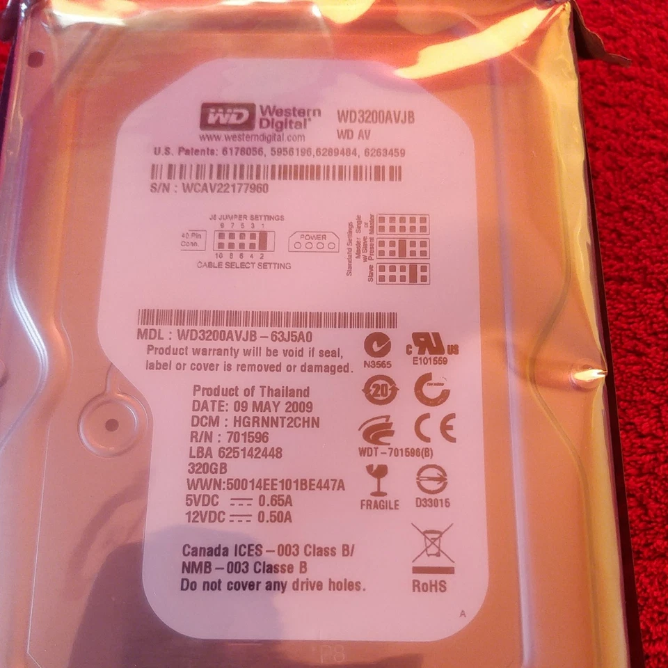 Western Digital WD3200AVJB 320GB 8MB Cache 7200RPM ATA 3.5'' Inch Hard Disk - Image 2 of 4