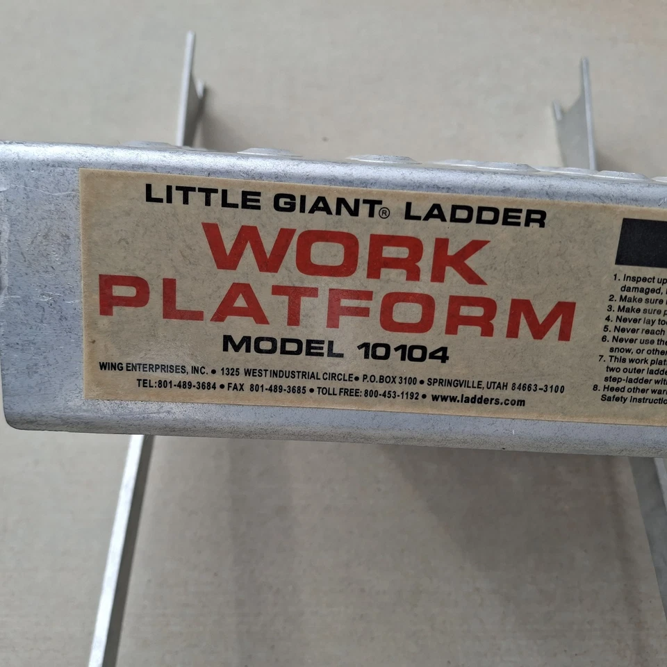 SISTEMAS DE ESCALERA PEQUEÑA GIGANTE* PLATAFORMA DE TRABAJO DE ALUMINIO* MODELO NO. Tapa 10104* 375 lb Foto 2 de 4