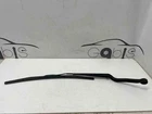 Windshield wiper blade arm