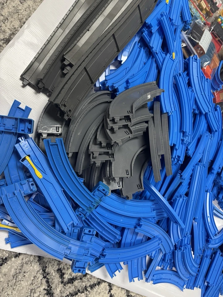 Thomas Train Friends Ultimate Tomy Road & Rail System Set 400 Piezas Foto 2 de 4