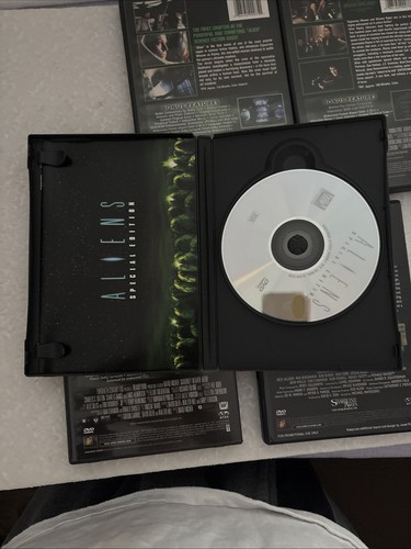 The Alien Legacy Chrome Edition Boxed Set, DVD 5 Disc Set Includes 20th Annivers - Picture 11 of 20