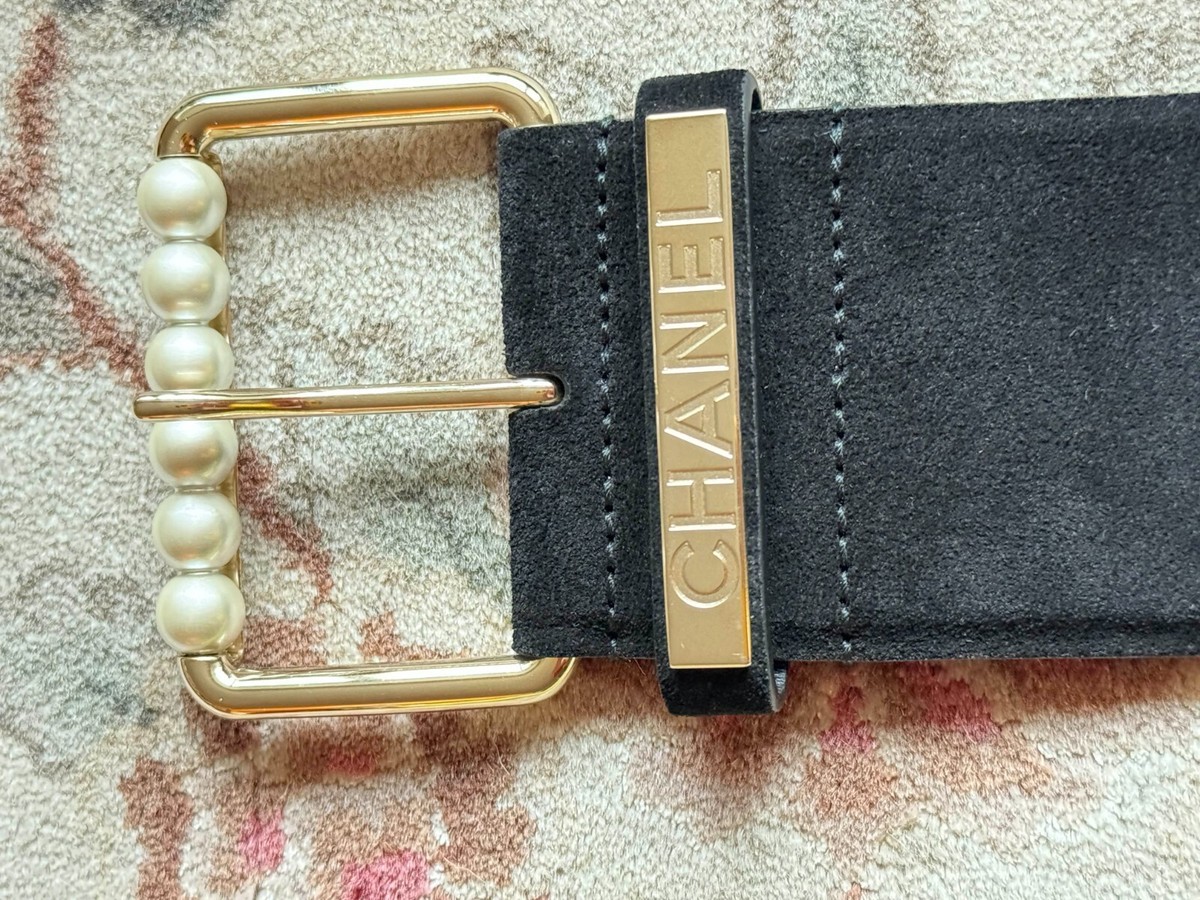 CHANEL Black Suede Pearls Logo Chain Belt 80 32 L@@K! *MINT 