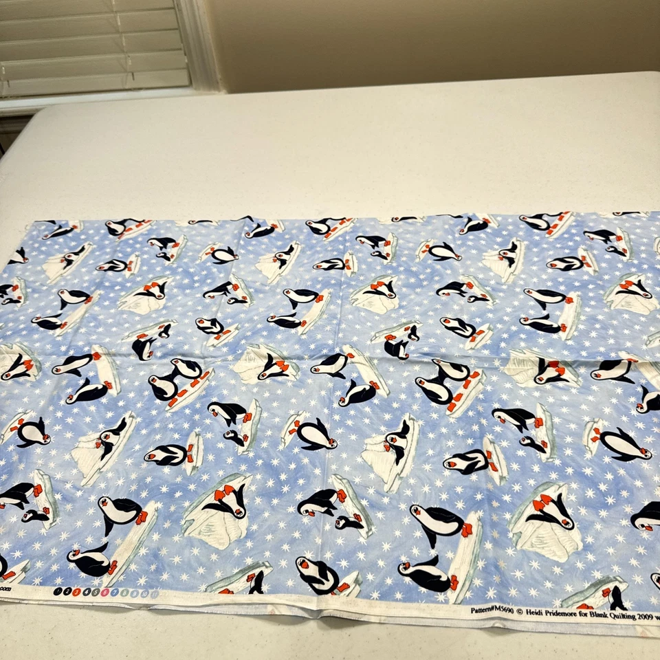 Acolchado en blanco tela algodón azul nieve invierno pingüinos 37x42 1 yarda Foto 3 de 4