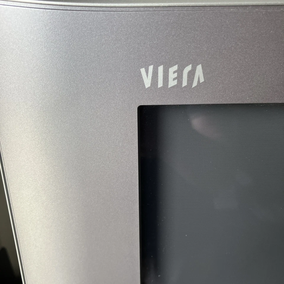 Televisão Panasonic 42” Viera Plasma TH-42PX76U com controle remoto - Imagem 2 de 4