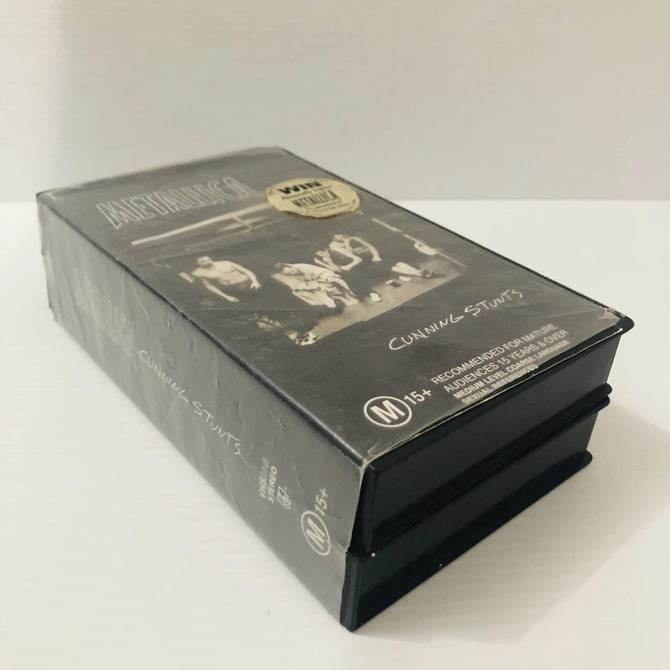 Metallica Cunning Stunts 2x VHS Box Set Heavy Metal Rock Music Live Video Tapes - Image 3 of 4