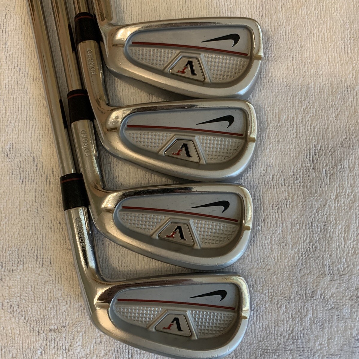 Nike Victory Red Forged Combo Iron Set 4-pw.4-7 Split Cavity 8-pw