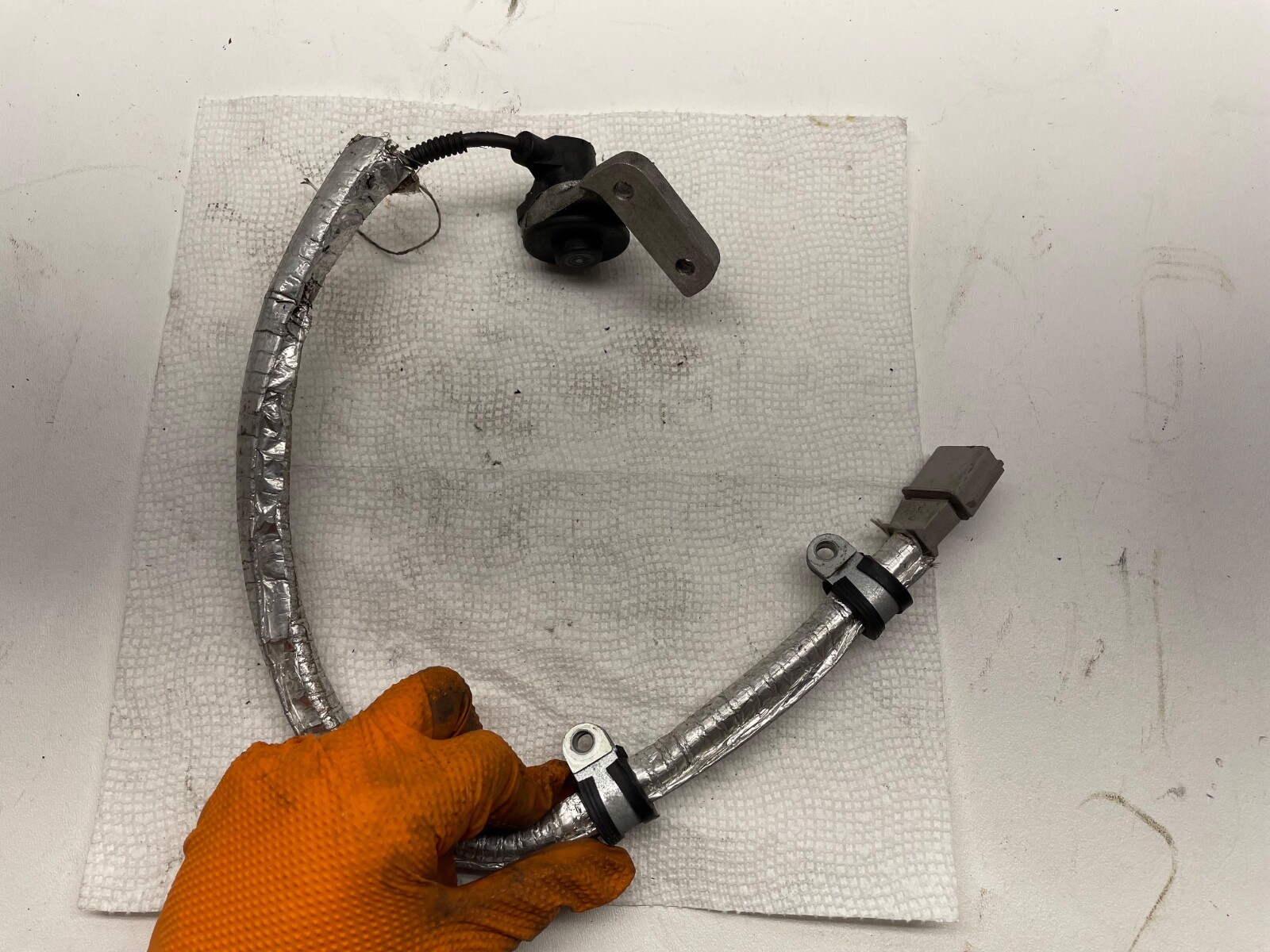 Bosch crankshaft pulse sensor 0 261 210 253 / 0 261 210 233 PL100-764PD 584448