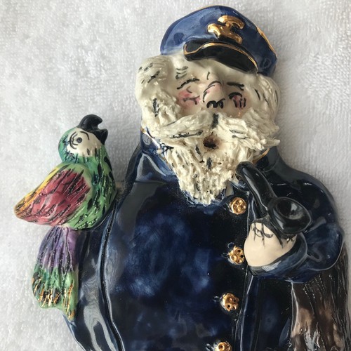 2000 BLUE SKY CLAYWORKS HEATHER GOLDMINC SEA CAPTAIN PARROT WALL PLAQUE - Picture 7 of 9