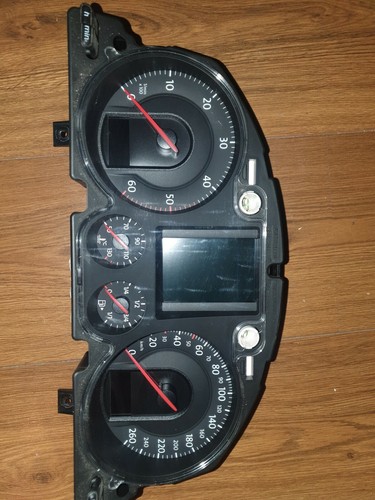 VW Passat 3C Variant 2,0 TDI  Kombiinstrument Tacho 3C0920871X