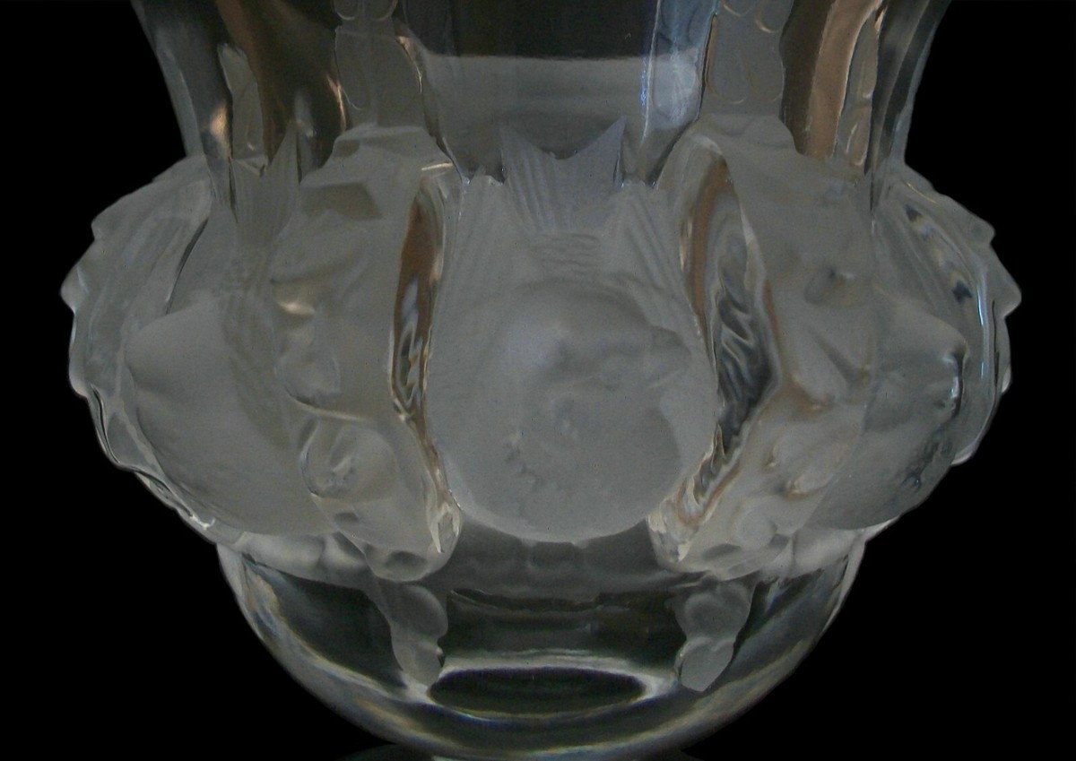 LALIQUE - 'Dampierre' - Frosted & Clear Crystal Vase LALIQUE - 'Dampierre' - Frosted & Clear Crystal Vase