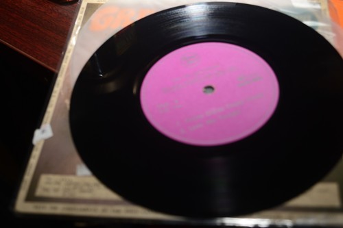 HONG KONG PROMO GREEN SPOT 7' VINYL EP CHIRPY CHIRPY LOVE ME TONIGHT 1971 - Picture 4 of 4