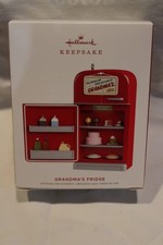 2019 Grandma's Fridge Hallmark Keepsake Ornament Retro Vintage Red