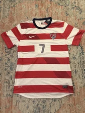 Large Red White Striped US Soccer Jersey “Waldo” Style Fan Replica – Pulisic #7