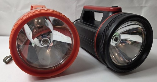 Two Vintage Retro Flashlights/ Lanterns, Battery Operated, Camping, Outdoors - Picture 2 of 13