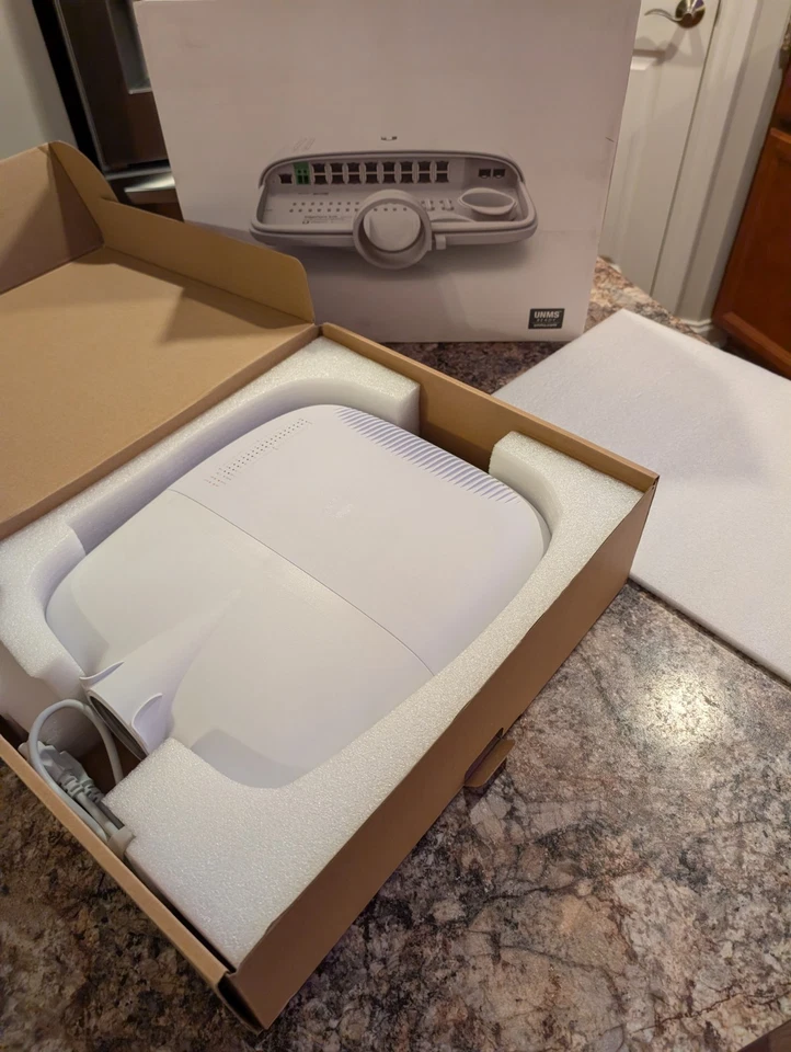 Ubiquiti EdgePoint S16 (EP-S16) EdgeMAX WISP Control Point Outdoor Switch - UNMS - Image 3 of 4