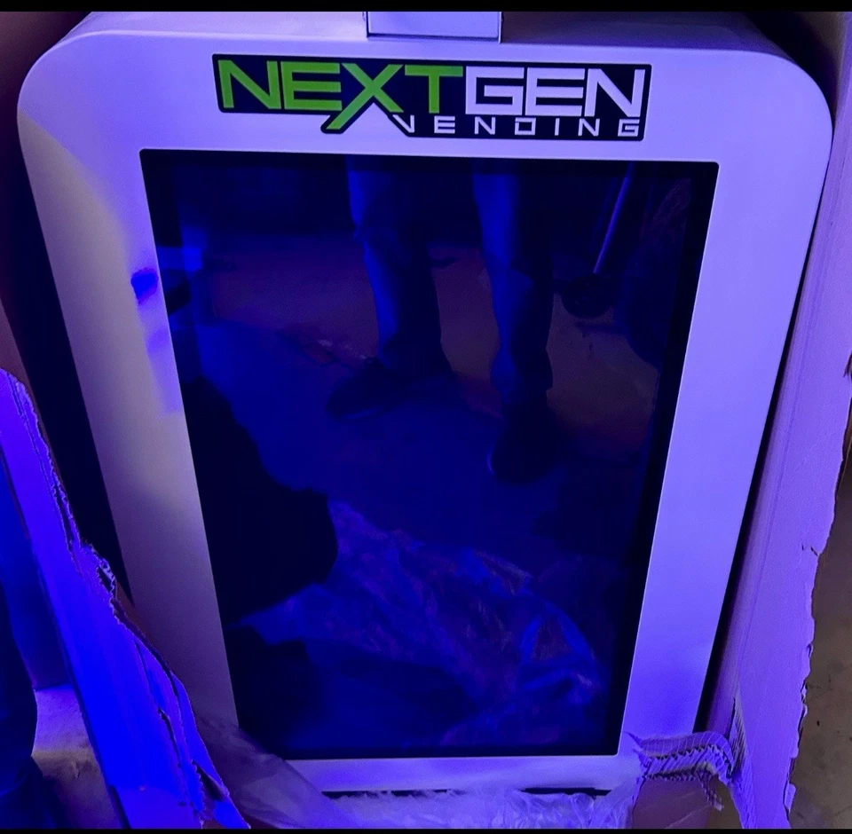 Máquina expendedora Nextgen con pantalla táctil Foto 2 de 4