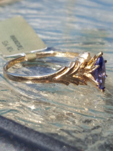 Tanzanite Labcreated Marquise Cut Ring 10kt Solid Yellow Gold - Picture 7 of 12