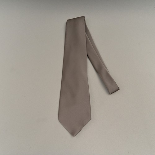 Geoffrey Beene Gray Necktie - Made in Italy - New