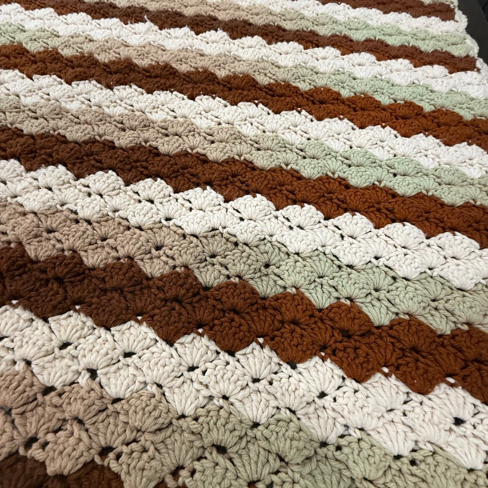 Vtg. Roseanne Bar Couch Throw~Brown Beige & Moss Green 38x60” Retro/Y2k/Cottage  - Image 4 of 4