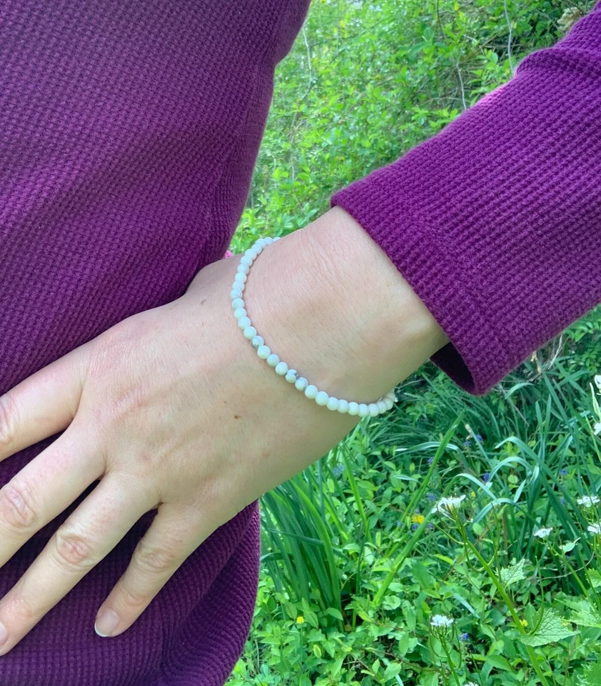 Howlite bracelet 4mm - Image 2 of 3