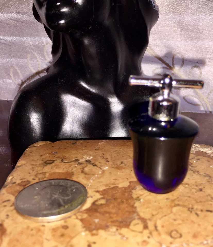 LIZ CLAIBORNE VIVID Pure Parfum Perfume 1/8 oz Completo MINIATURA VINTAGE - Imagem 3 de 4