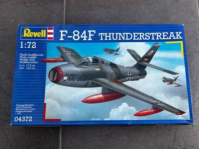 Revell 04372 Republic F-84F Thunderstreak Kampfflugzeug Flugzeug Bausatz 1:72