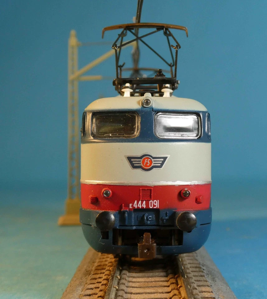 LOCOMOTORA EXPRÉS ELÉCTRICA RIVAROSSI HO 1464 FS E 444 091 (2ª SERIE) - 1980-OB Foto 3 de 4