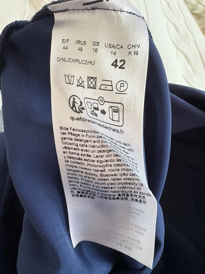 Jumpsuits- in wunderschönem Blau  - Bild 3 von 4