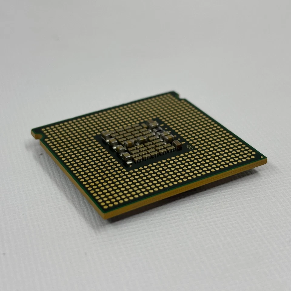 Intel CONFIDENTIAL 5080 QMOL ES  LGA771 CPU  3.73GHz base frequency. Tested. - Image 3 of 4