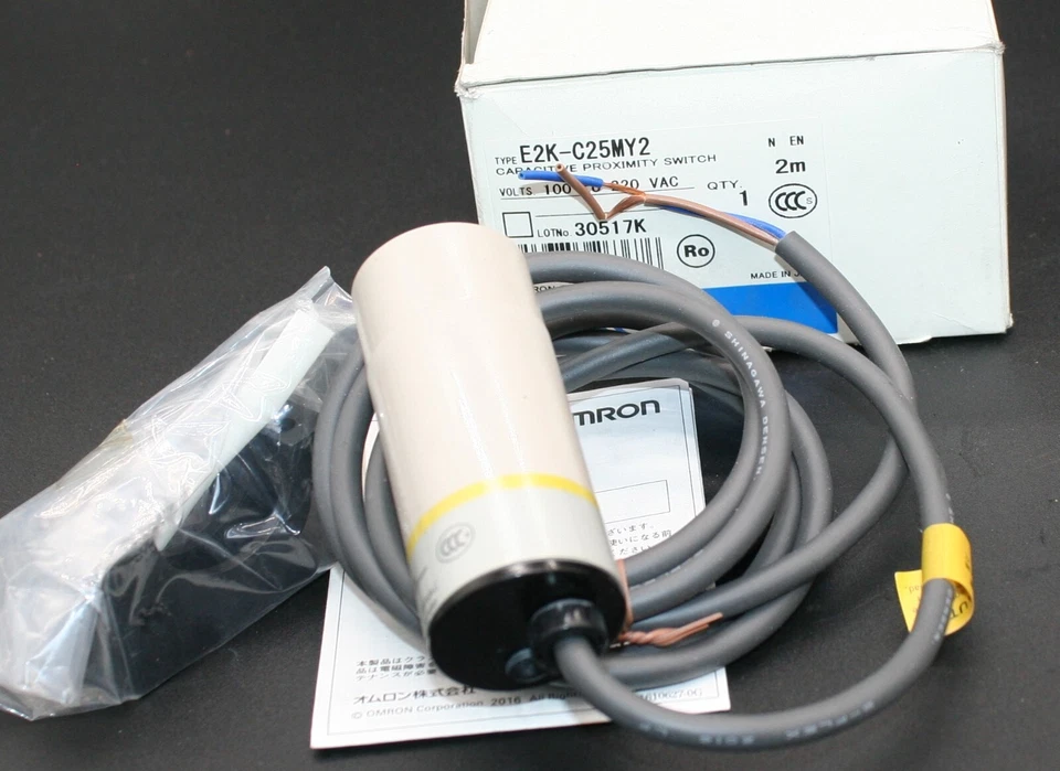 One (1) Omron E2K-C25MY2 Capacitive Proximity Sensor 2M NEW - Image 4 of 4