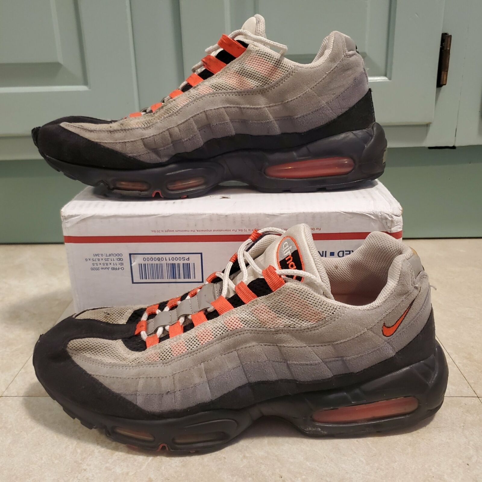 Nike Air Max 95 Solar Red Wolf Grey White Mens Size 13 609048-106 *DAMAGED* READ