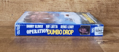 NEW Operation Dumbo Drop VHS Walt Disney Danny Glover, R Liotta & D Leary SEALED - Imagen 6 de 8