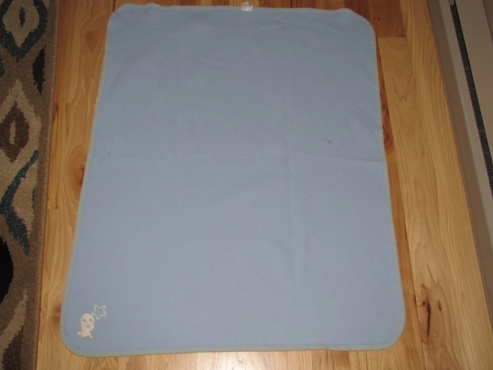 MANTA POLAR AZUL BEBÉ LOONEY TUNES NIÑO PIOLÍN PÁJARO ESTRELLA BORDADO COSTURAS Foto 3 de 3