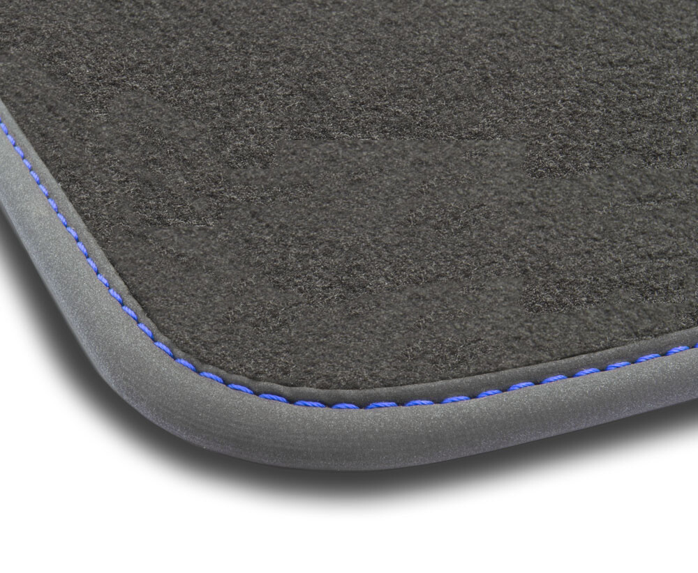 Tapis velour bleu mat sur mesure pour remplacer la moquette usée de Citroën C3 Pluriel