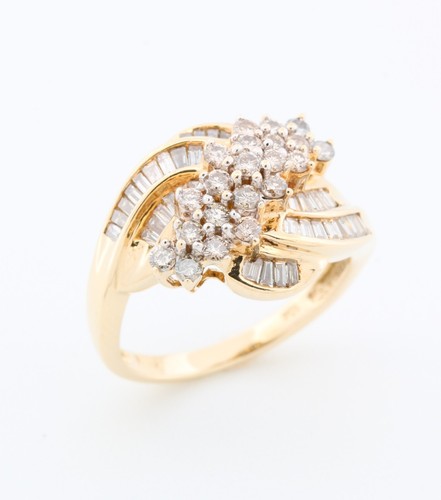 Solid 10ct Yellow Gold Round Brilliant & Baugette Cut Diamond Cluster Ring - Picture 4 of 8