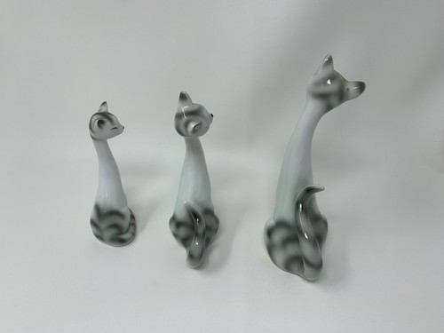 Three Vintage Mid-Century Modern decorative ceramic cats by Grafenthal, Germany - Picture 5 of 7