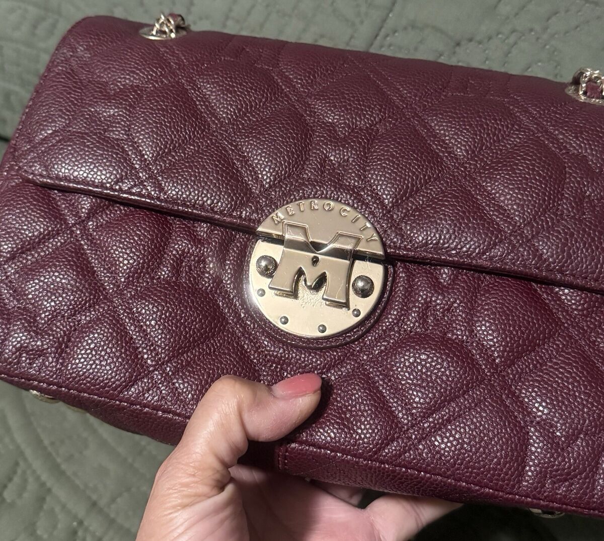 Metro City Shoulder Bag - Pre-Owned | eBay Metro City Shoulder Bag - Pre-Owned | eBay