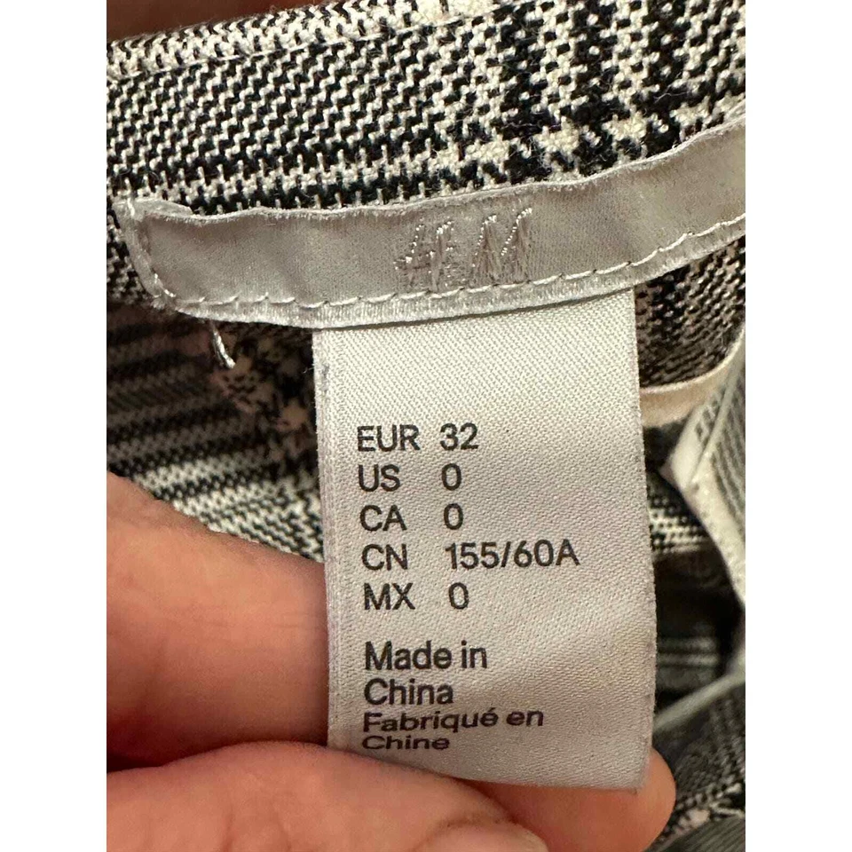 H&M Pantalón Tobillo Frente Plano Cuadros Negro Blanco Talla 0 Foto 3 de 4