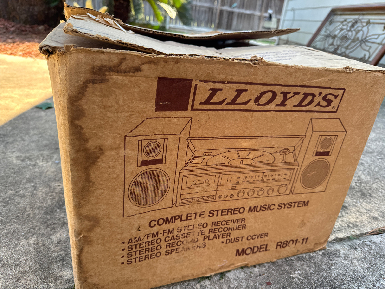 Lloyd&rsquo;s Stereo Music System Model R776 R801-11 Serie 762A New Open Box