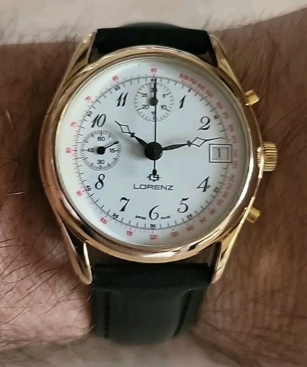 Foto 1 di 10