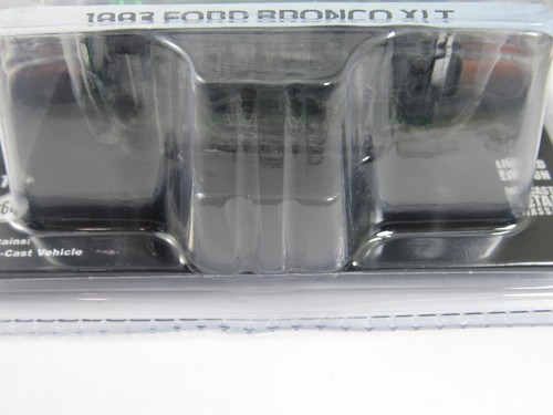 Greenlight Hobby Exclusive: 1993 Ford Bronco XLT OJ Chase Green Chrome Machine - Bild 5 von 10