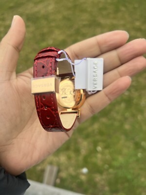 sale！★送料関税無料★VERSACE Vanity レディース腕時計 35㎜ Versace Vanity Red Dial Gold Tone Women's Swiss Watch | eBay